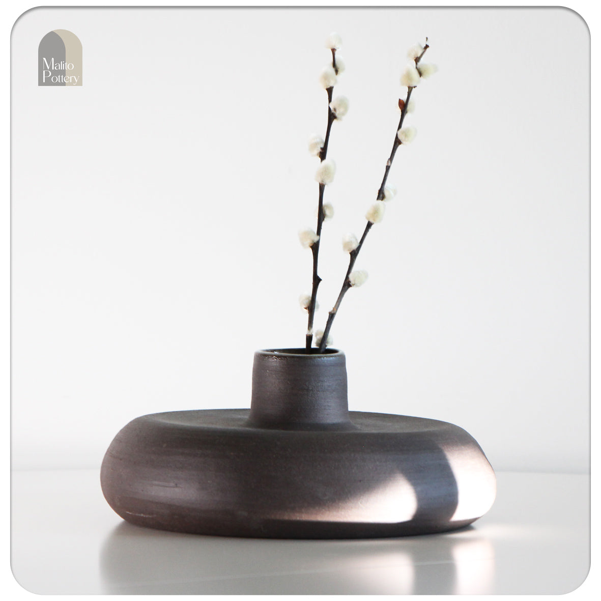 Brown black ceramic vase | Pluto