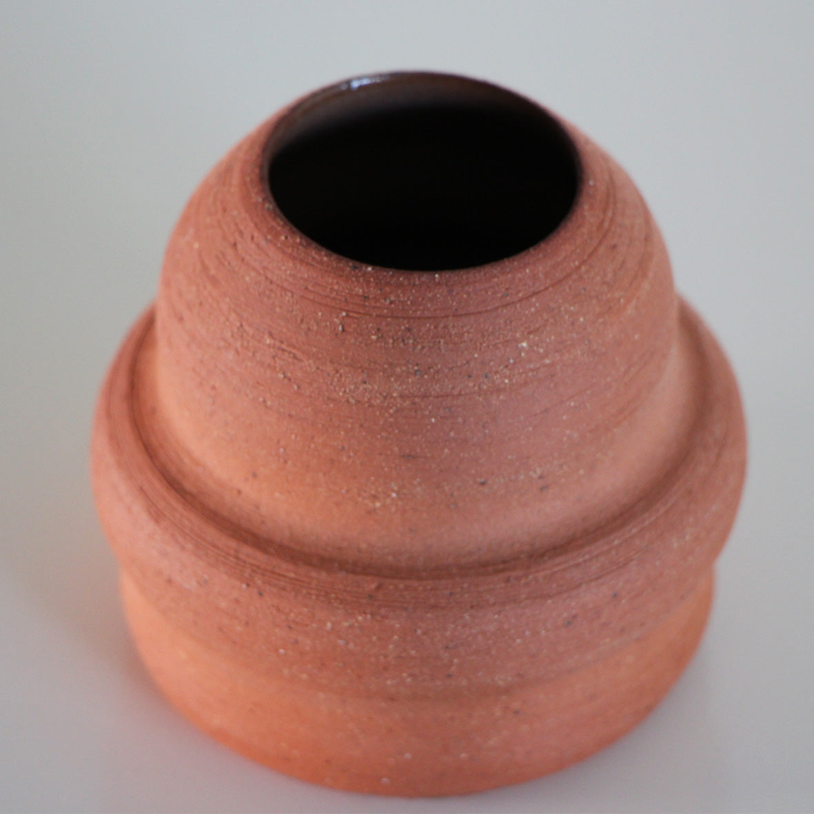 small clay vase| Giddily